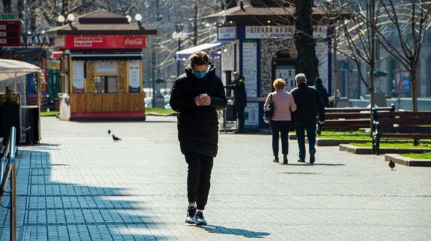 В Испании число умерших от коронавируса пациентов падает третий день подряд