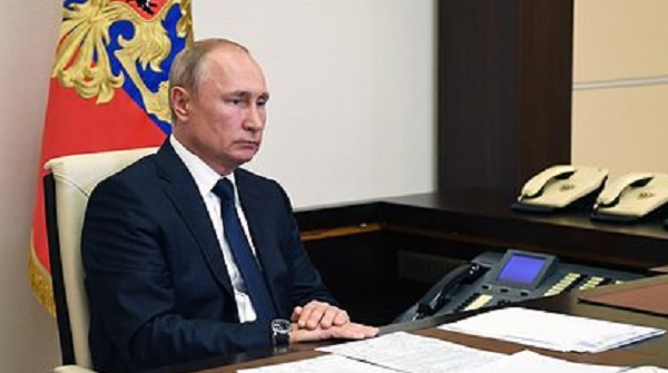 Путин уволил четырех генералов