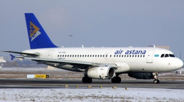 Пассажир Air Astana оштрафован за отказ закрепить столик