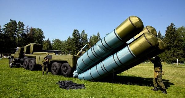 Опубликованы фотографии уничтоженного Израилем сирийского завода химоружия и С-400 рядом с ним