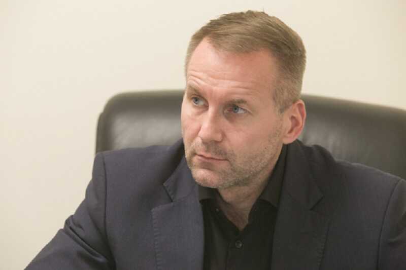 Взятки и отсутствие наказания: как Зырянов присваивал бюджетные средства и пренебрегал законом