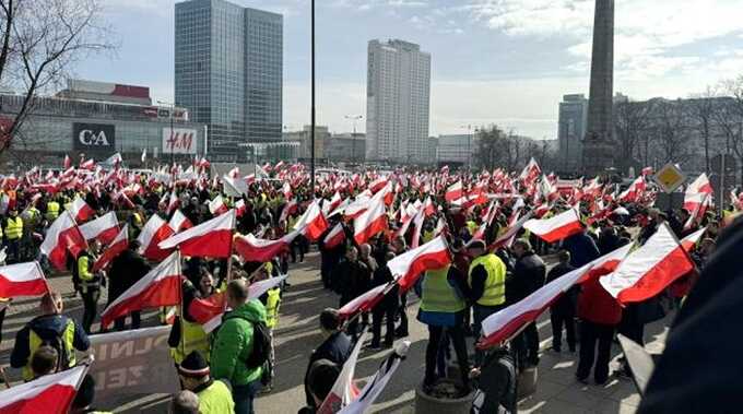 В Варшаве произошли столкновения между протестующими фермерами и полицейскими