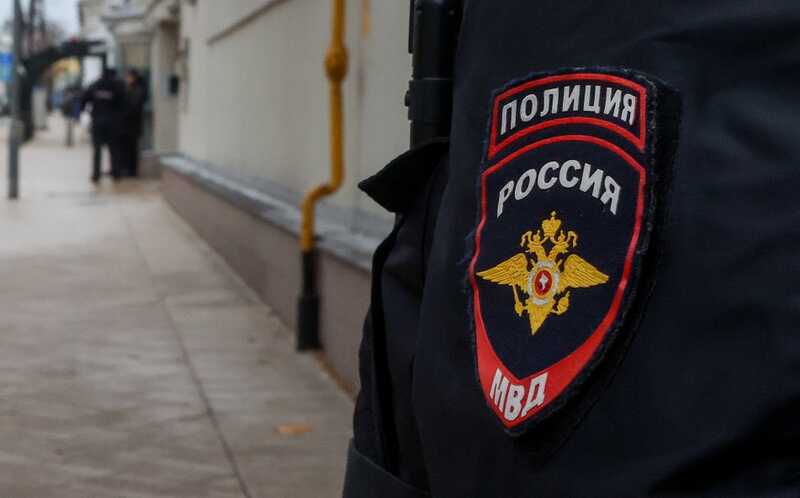В Омске директор стоматологической клиники лишился 6,7 миллионов рублей в результате мошенничества с инвестициями