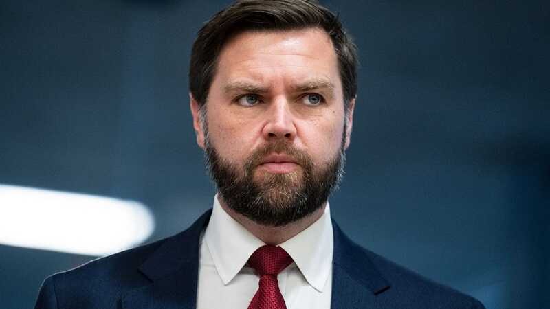 Вице-президент США Джей Ди Вэнс заявил, что Украине и России необходимо самостоятельно прийти к соглашению о прекращении боевых действий