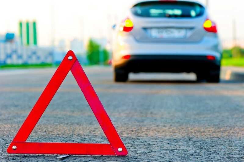 Мужчина избил девушку на парковке в Екатеринбурге после того, как повредил её автомобиль