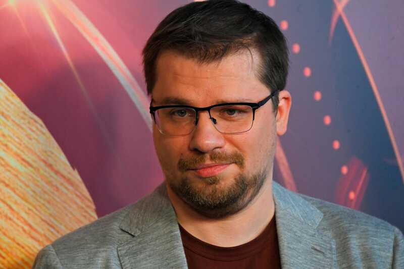 Харламов снялся в забавном видеоклипе группы вместе с Мусаалиевым