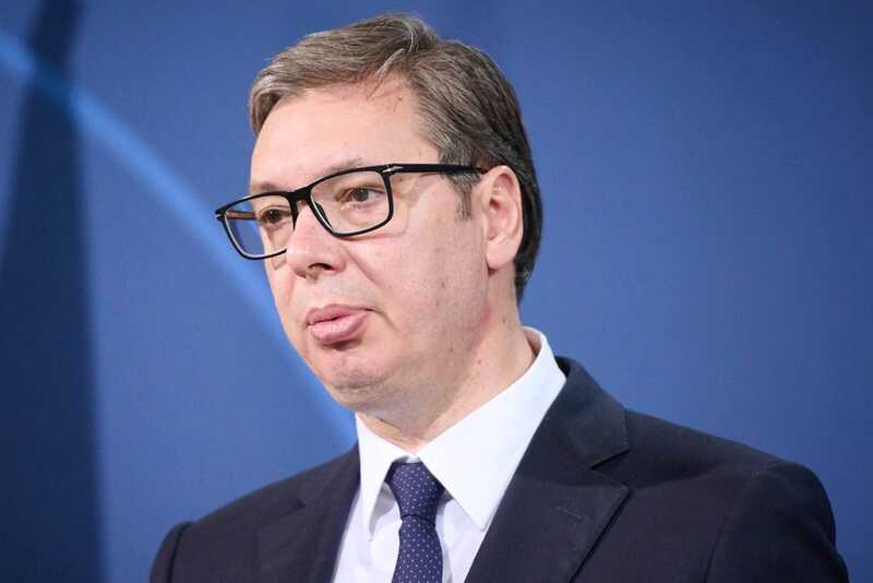 Самолет президента Сербии Александра Вучича совершил вынужденную посадку в Азербайджане