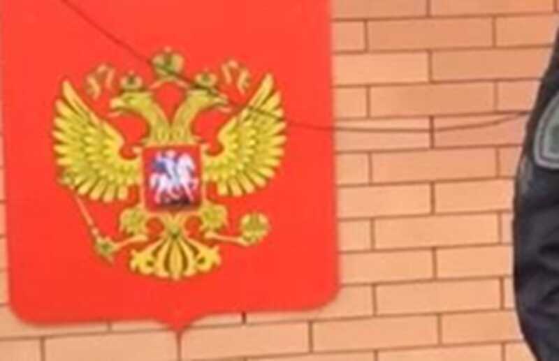 Z-каналы выразили недовольство из-за использования герба без крестов на церемонии награждения Адама Кадырова
