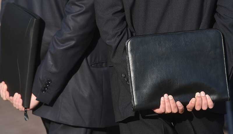 Чиновники и бизнесмены в Екатеринбурге перекраивают свои планы перед сменой мэра
