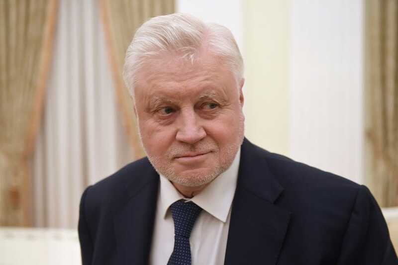 Лидер партии СРЗП Сергей Миронов прилагает усилия для сохранения партии, выражая критику в адрес ЛДПР