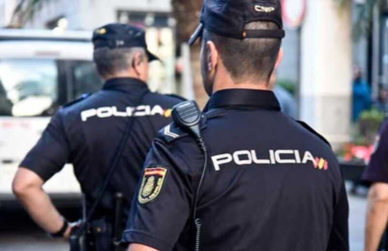 Женщина в Испании наехала на группу футбольных болельщиков: есть пострадавшие