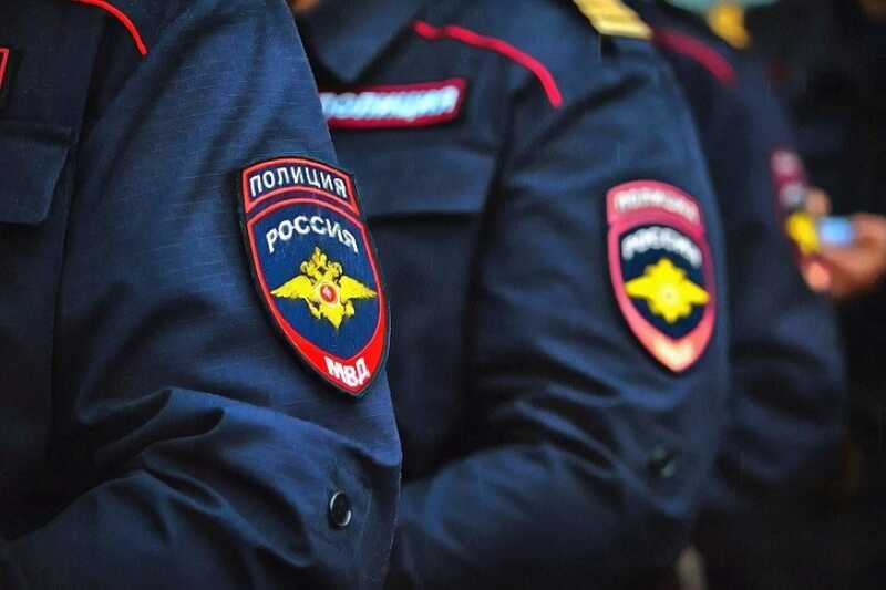 В одном из клубов Санкт-Петербурга был задержан блогер вместе со своей подругой во время проведения рейда