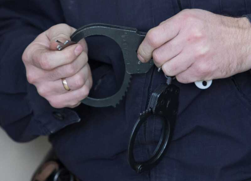 В петербургском клубе силовики прервали вечеринку из-за "идеологической профилактики"