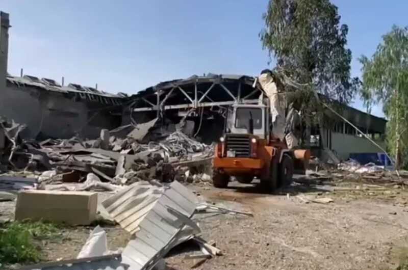 Пострадавшего в результате взрыва на свечном заводе пришлось доставить в реанимацию в Уфу на вертолёте