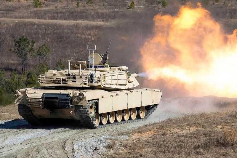 Австралия начала погрузку списанных танков Abrams для отправки в Украину