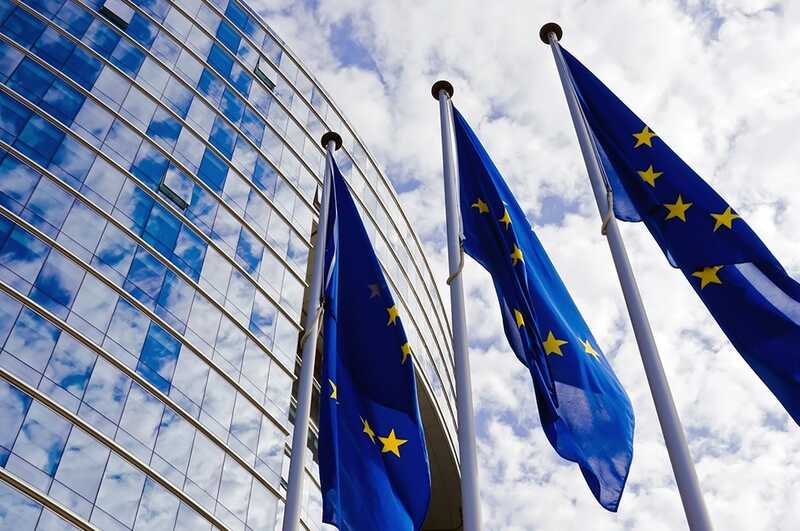 Украина призывает Евросоюз оказать давление на Россию, пока США не определились