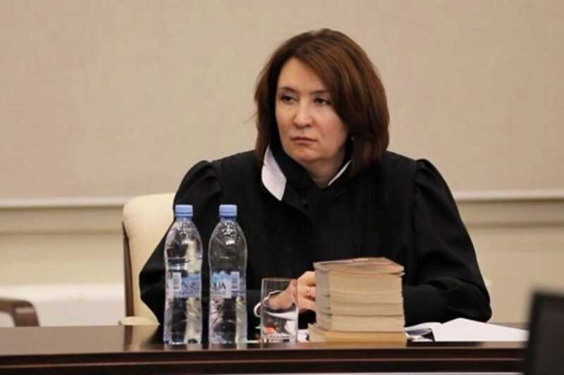 Бывшая судья Елена Хахалева покинула Азербайджан после отказа в её экстрадиции