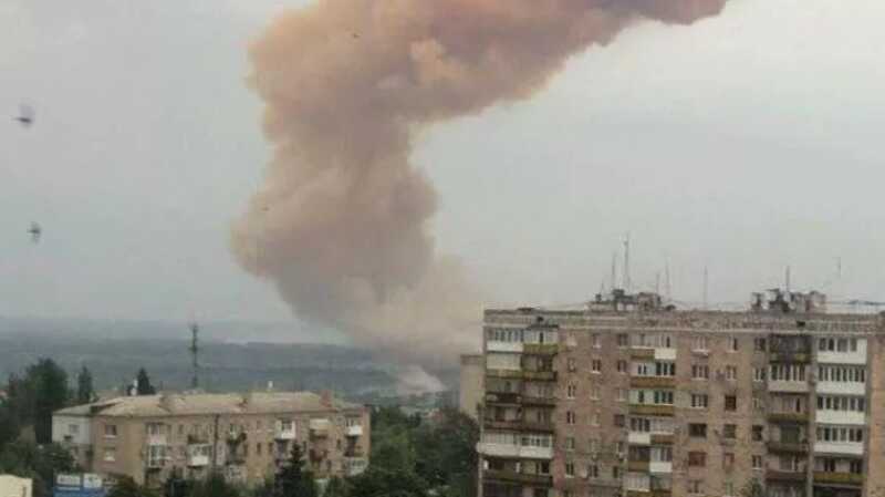 В результате взрыва на химическом комбинате «Азот» в Тульской области были повреждены трубопровод и резервуары с кислотой