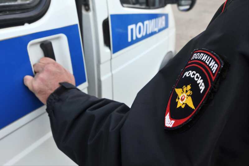 Жительница Сочи утверждает, что сотрудники полиции и прокуратуры совершили незаконные действия, обвиняя их в преследовании и фальсификации дела