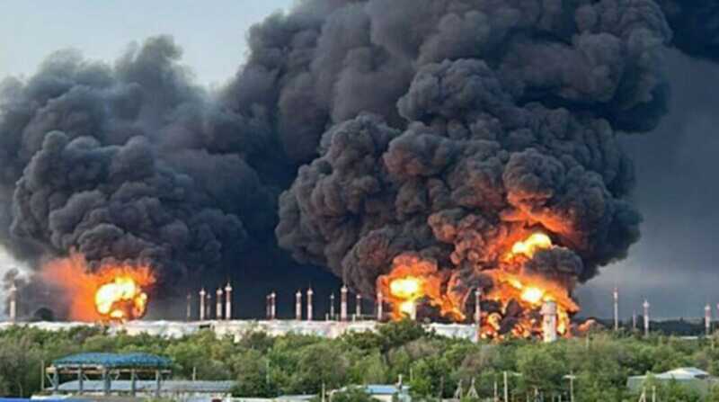 Спутники НАСА зафиксировали возгорание на нефтебазе «Кристалл» в Энгельсе в результате атаки беспилотников