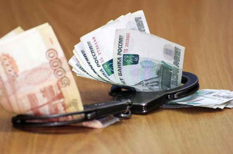 В Петербурге троих сотрудников МЧС обвинили в получении взятки в размере миллиона рублей
