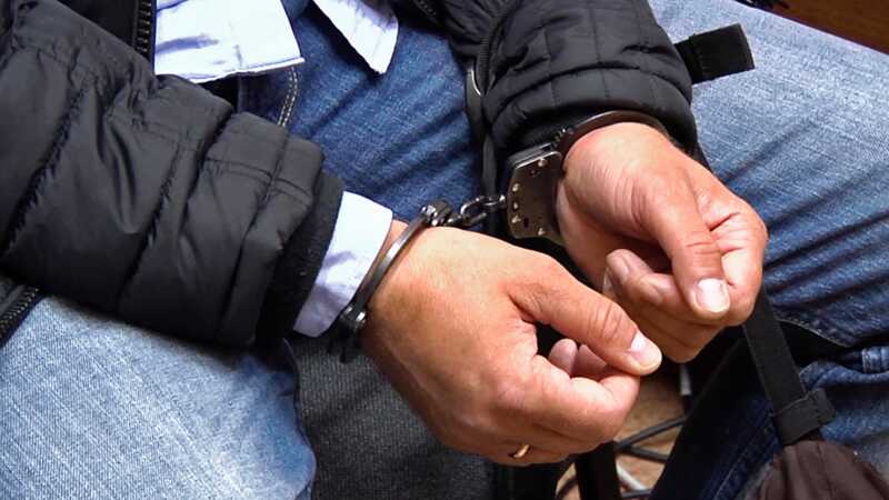 В Новокузнецке по заказу неизвестных мужчина напал на пенсионера