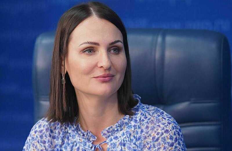В Госдуме предложили вернуть информацию о семейном положении в российские паспорта