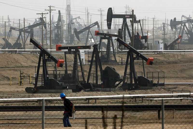 Рынок нефти упал из-за обострения конфликтов на Ближнем Востоке