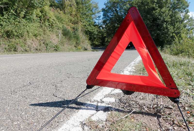 Два человека погибли в результате лобового столкновения военного грузовика и "Фольксвагена" в Подмосковье