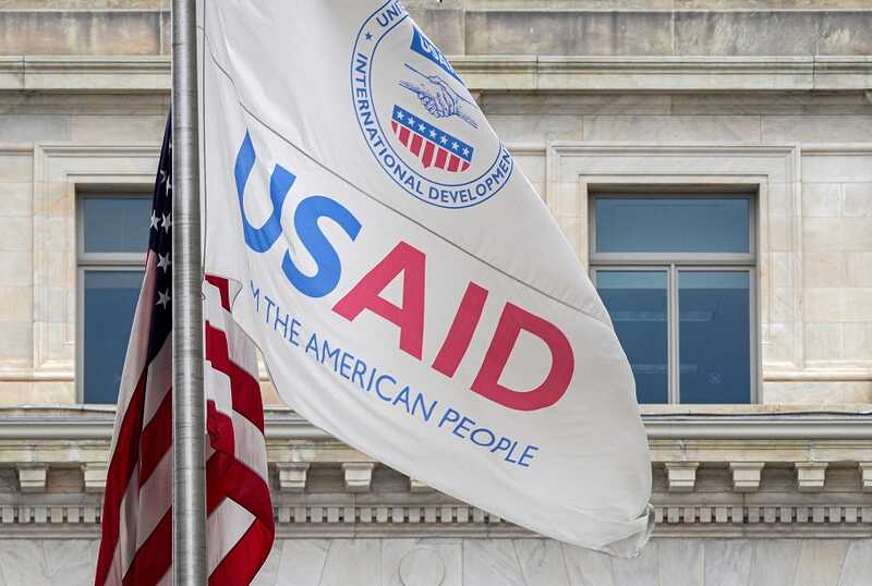 Ученые призывают восстановить финансирование USAID для спасения миллионов детей в развивающихся странах