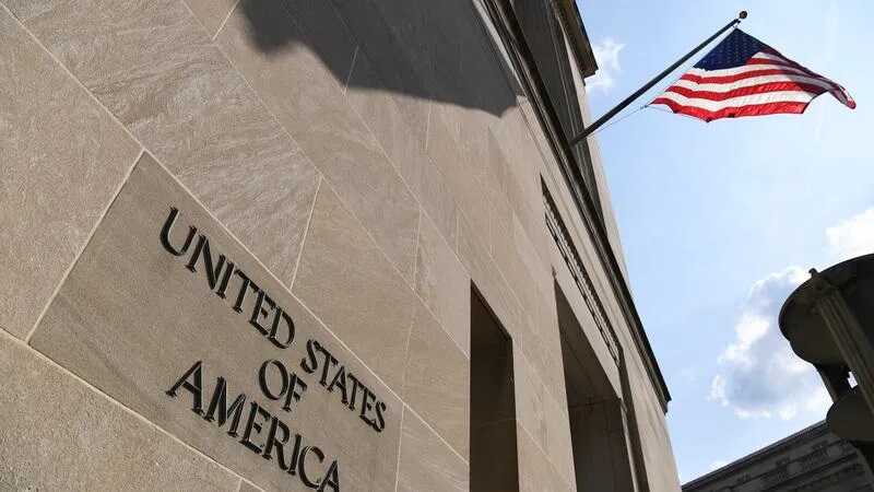 Министерство юстиции США обвиняет КНДР в использовании зарплат IT-специалистов для военных целей