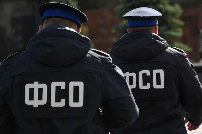 Песков случайно обнародовал информацию об охране Путина, используя телефонную книгу Кремля