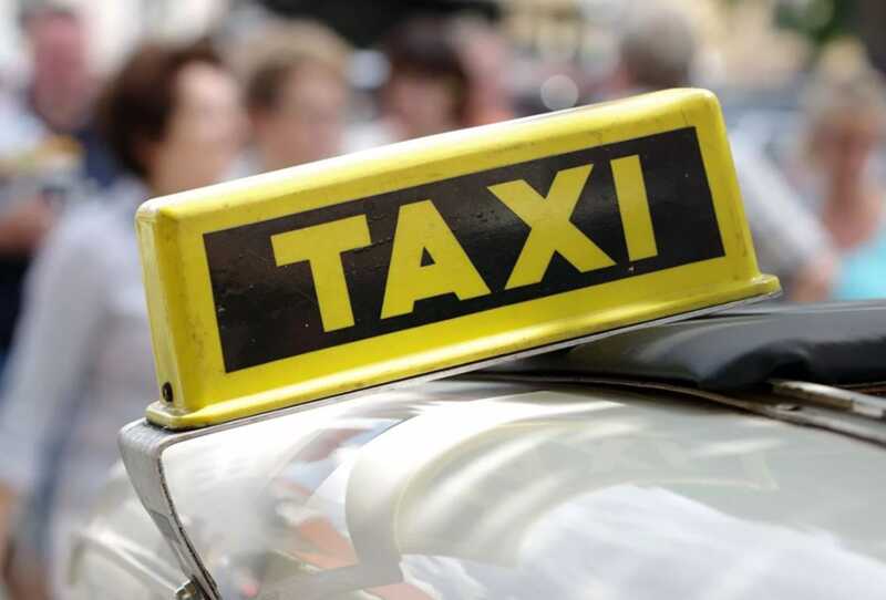 В Москве женщина-таксист нанесла пассажирке удары руками после просьбы сделать музыку потише