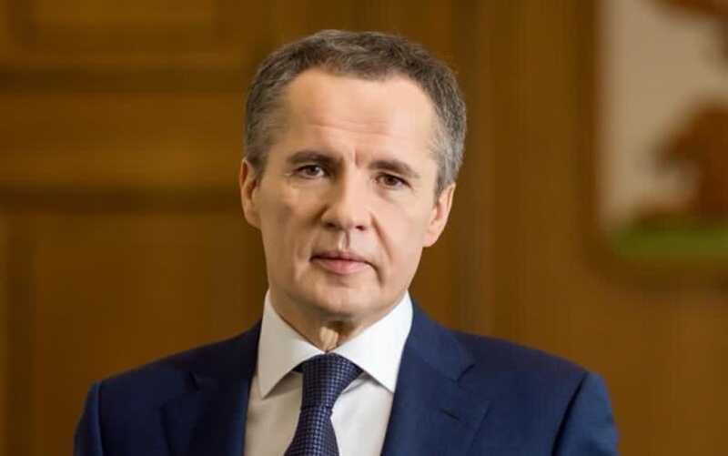 Вячеслав Гладков утрачивает связь с действительностью и политическую поддержку