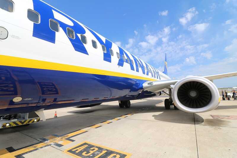 Пассажиры Ryanair получили травмы из-за возгорания в аэропорту Испании: рейс был отложен