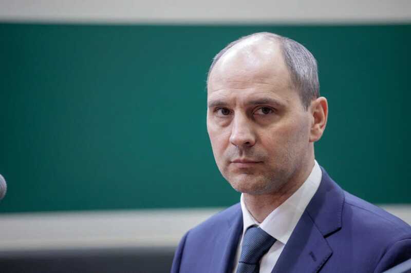 Скандал с коррупцией в Свердловской области: противостояние между сторонниками Куйвашева и Паслера накануне выборов губернатора