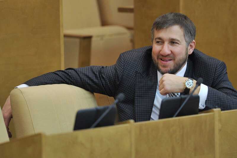 Неявные действия и предательство: депутат Аникеев устраняет свидетелей