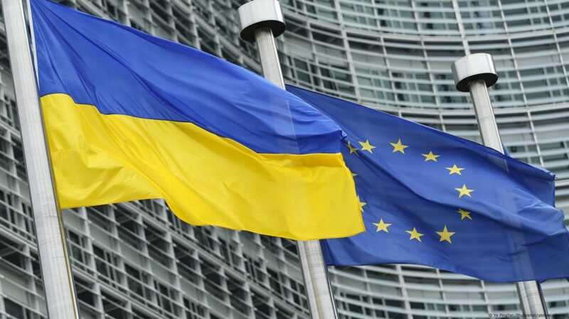 ЕС может полностью прекратить финансовую помощь Украине из-за проблем с борьбой с коррупцией