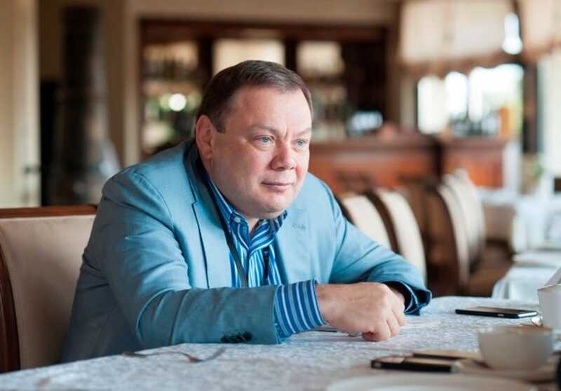 Михаил Фридман применяет «двойные счётчики» для оказания давления на экс-сотрудника «Альфа-Банка»