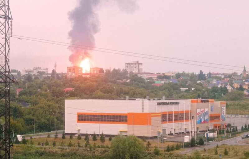Беспилотные летательные аппараты осуществили атаки на нефтеперерабатывающие заводы и предприятия оборонного комплекса в трех регионах России