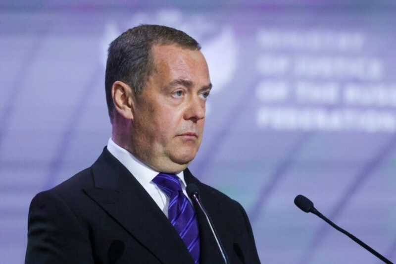 Медведев сообщил о «следующих действиях» после прекращения ракетного моратория