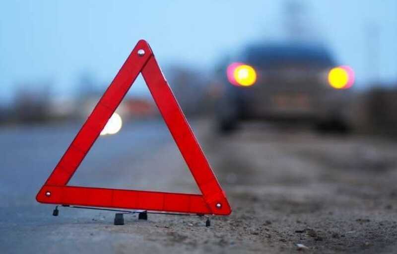 На МКАД столкнулись грузовик и "Газель": движение полностью заблокировано