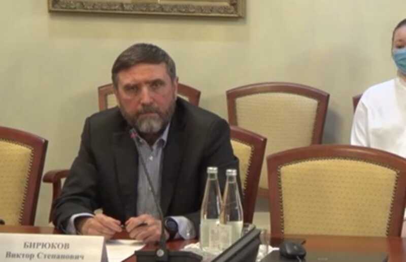 Талина скрывается за прикрытием власти: каким образом Бирюков ставит под угрозу здоровье покупателей ради получения прибыли
