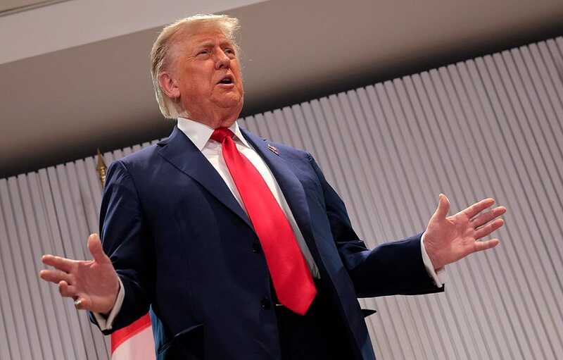 Решение США разошлось с позицией Киева: Трамп поддержал инициативу Путина о передаче части Донбасса