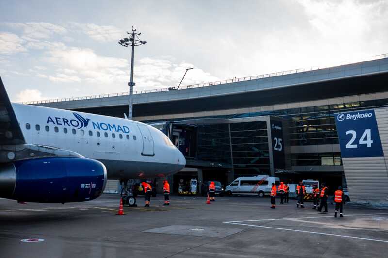 Airbus A320 авиакомпании Aero Nomad произвёл вынужденную посадку во Внуково