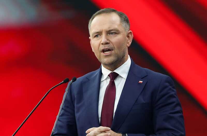 Президент Польши заблокировал выплаты украинским беженцам, оставшимся без работы
