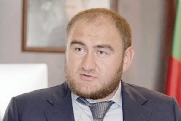 "Поддельный" сенатор Арашуков?