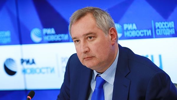 Рогозин предложил разместить базу на обратной стороне Луны