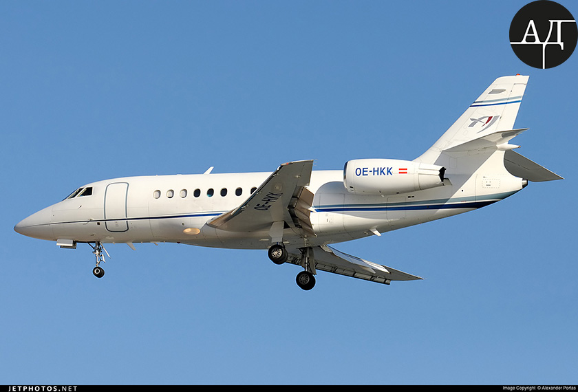 Кроме ВФЯ, деловой реактивный Falcon 2000EX (2003 год, OE-HKK) появился тогда у Николая Ковзеля – кто забыл, это экс-нардеп, который сколотил многомиллионное состояние на железной дороге еще во времена Георгия Кирпы.