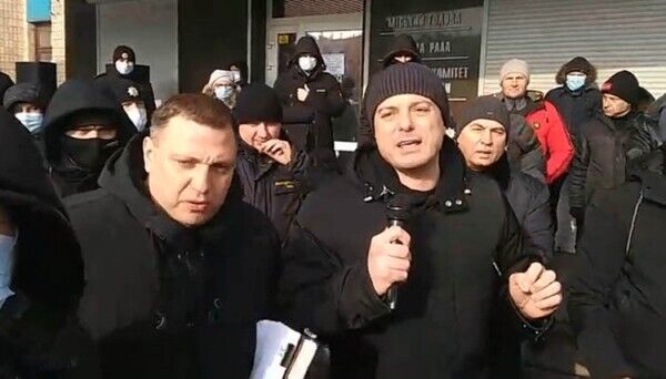 В Каменском состоялся митинг дворников dkikuiquiqzxglv